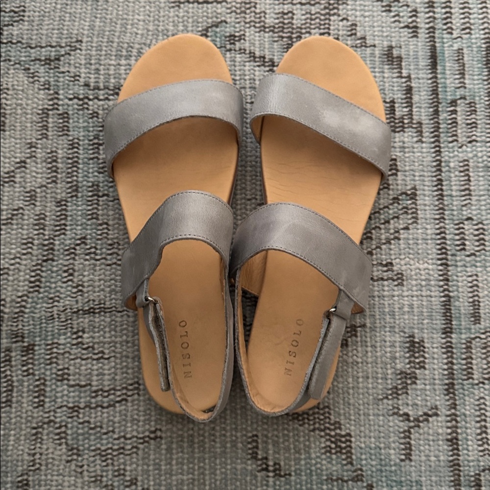 Nisolo Go-To Flatform Sandals, Gray, size 11 - Picture 3 of 6